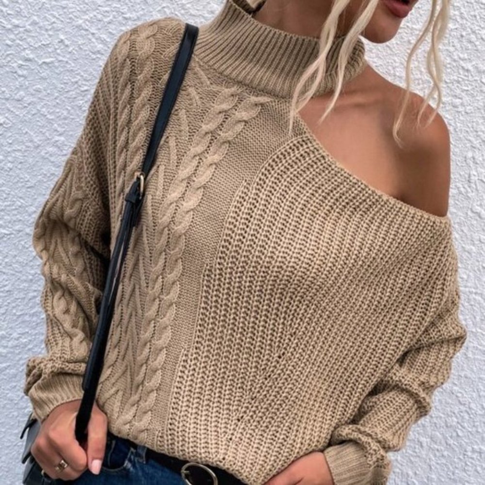 Peek Shoulder knit Sweater - Picture 6 of 6